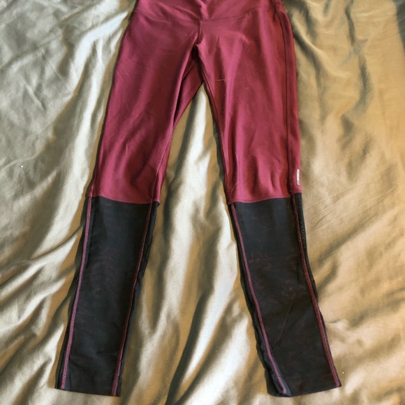 Size XS red and black mesh athletic leggings. - Picture 5 of 5